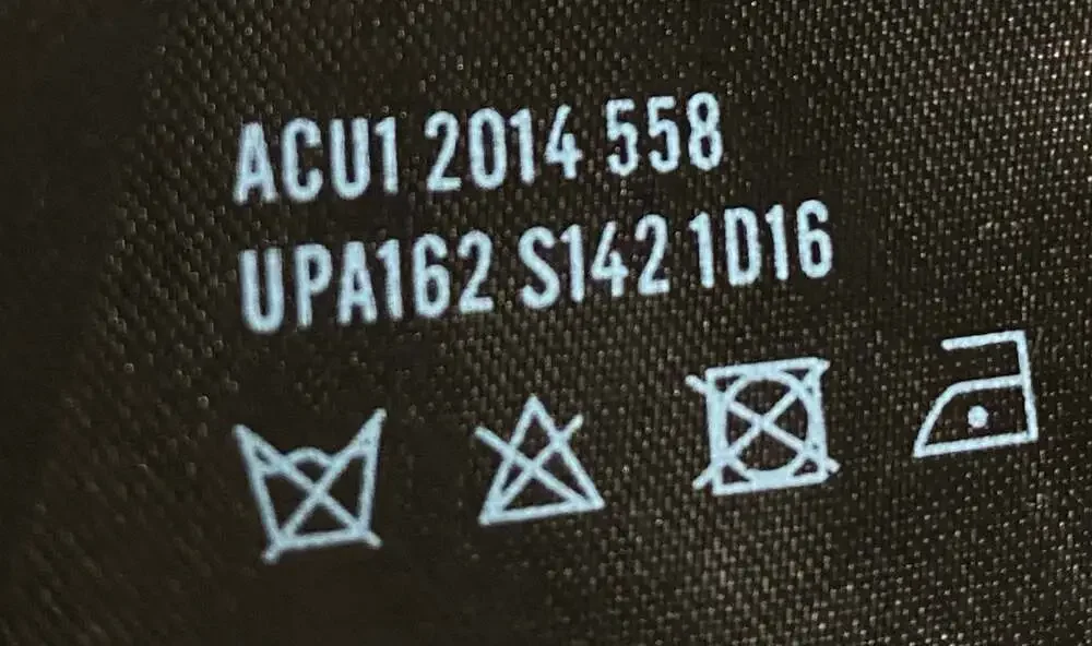 Prada Milano Black T-Shirt Enamel Triangle Logo Plaque Crewneck UPA162